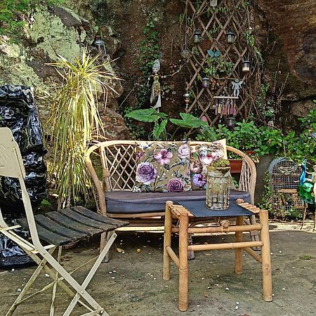 Les Chambres Des Artistes Laguepie ภายนอก รูปภาพ